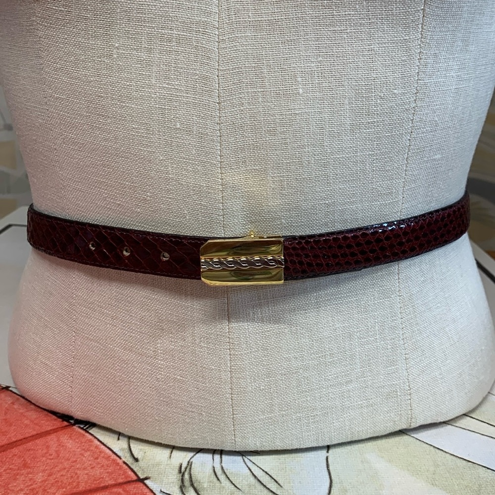 MORRIS MOSKOWITZ Genuine Vintage 80’s Burgundy Reptile Skin Belt  Size S